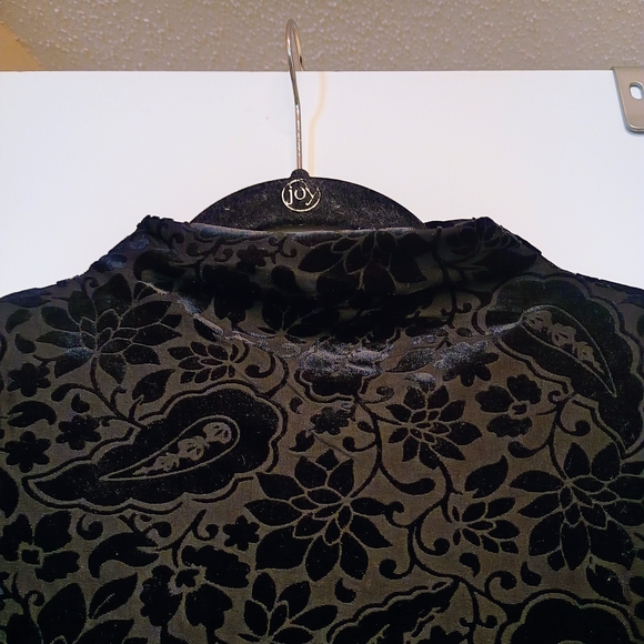 Black Velvet Long Sleeve Top - Picture 5 of 10